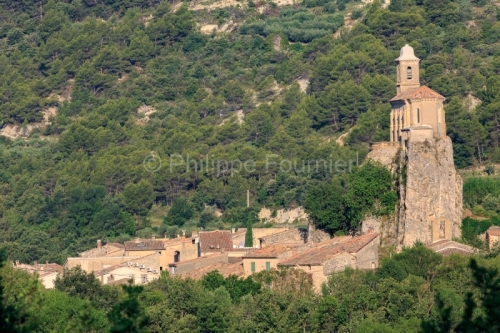 IMG_18071038_drome (26)  pierrelongue drôme provençale eglise