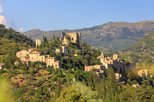 IMG_18071367_DROME (26)  MONTBRUN LES BAINS VILLAGE PARC NATUREL