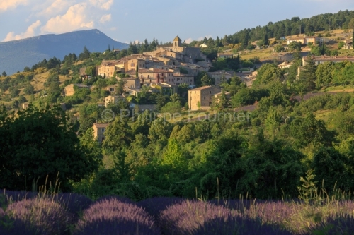 IMG_18071455_drôme (26)  aurel drôme provençale le village un