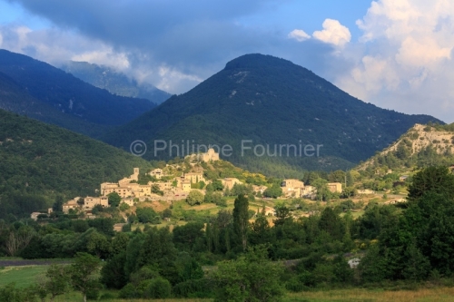 IMG_18071656_DROME (26)  REILHANETTE PARC NATUREL RéGIONAL DES