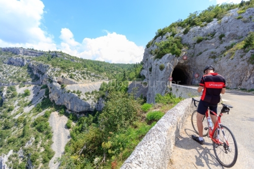 IMG_18071836_VAUCLUSE (84)  MONIEUX PAYSAGE GORGES DE LA NESQUE