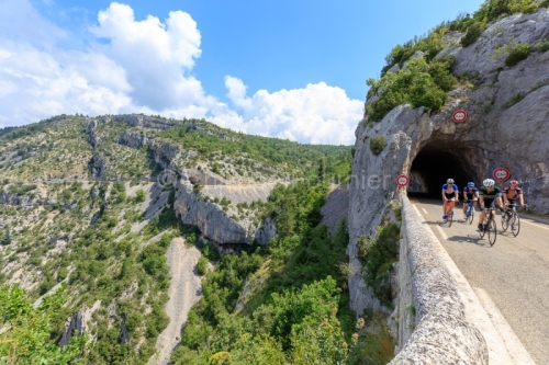 IMG_18071845_VAUCLUSE (84)  MONIEUX PAYSAGE GORGES DE LA NESQUE