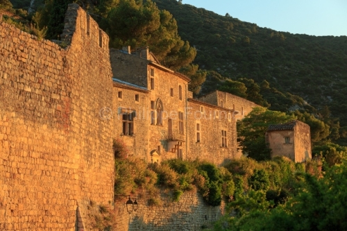 IMG_18072059_VAUCLUSE (84)  OPPèDE LE VIEUX LE VILLAGE LES REMP