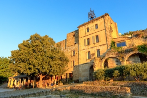 IMG_18072062_VAUCLUSE (84)  OPPèDE LE VIEUX MAISON DE L'HORLOGE