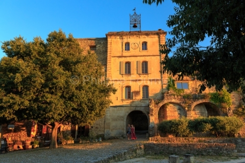 IMG_18072086_VAUCLUSE (84)  OPPèDE LE VIEUX MAISON DE L'HORLOGE