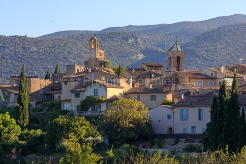 IMG_18072158_VAUCLUSE (84)  LOURMARIN LE VILLAGE LES CLOCHERS,L'
