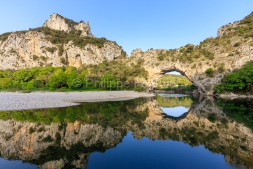 IMG_19040652_Ardeche (07)  vallon pont d'arc réserve naturelle