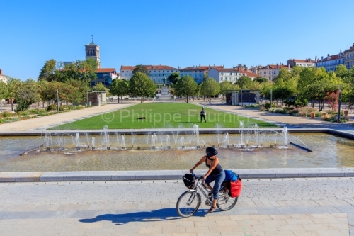 IMG_1909041320_Drôme (26) Valence Ville et Village esplanade du