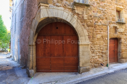 IMG_1909131459_Vaucluse (84) Bédoin Architecture porte