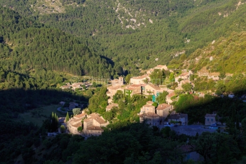 IMG_1907061731_Vaucluse (84)  Brantes Villages perchés, le vill
