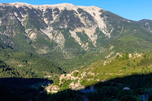 IMG_1907061750_Vaucluse (84)  Brantes Villages perchés, le vill