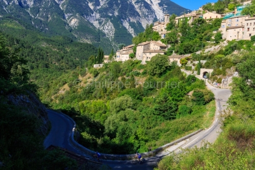 IMG_1907092525_Vaucluse (84)  Brantes Villages perchés, cycloto