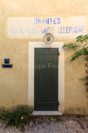 IMG_1907092661_Vaucluse (84)  Brantes Villages perchés, façade