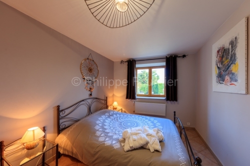 Ardèche (07) Saint-Victor, Deyras Hebergement Atelier du Philosophe Chambres & table d'hôtes chambre // France. Ardèche (07) Saint-Victor, Deyras Atelier du Philosophe Bed and breakfast room