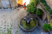 IMG_1907092668_Vaucluse (84) Crestet Villages perchés fontaine