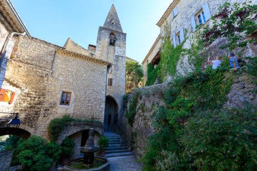 IMG_1907092709_Vaucluse (84)  Crestet Villages perchés fontaine