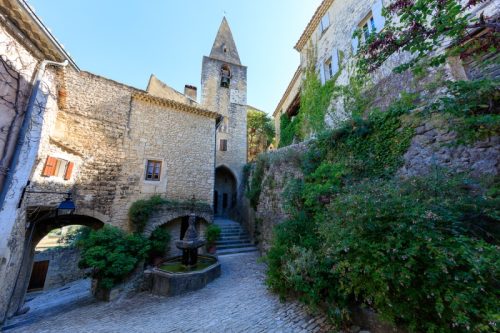 IMG_1907092717_Vaucluse (84)  Crestet Villages perchés fontaine