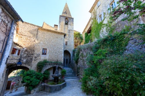 IMG_1907092732_Vaucluse (84)  Crestet Villages perchés fontaine