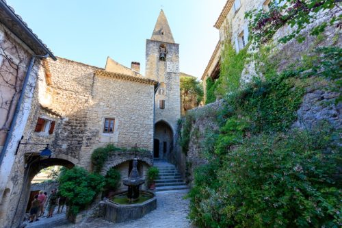 IMG_1907092734_Vaucluse (84)  Crestet Villages perchés fontaine