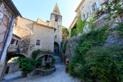 IMG_1907092758_Vaucluse (84)  Crestet Villages perchés fontaine