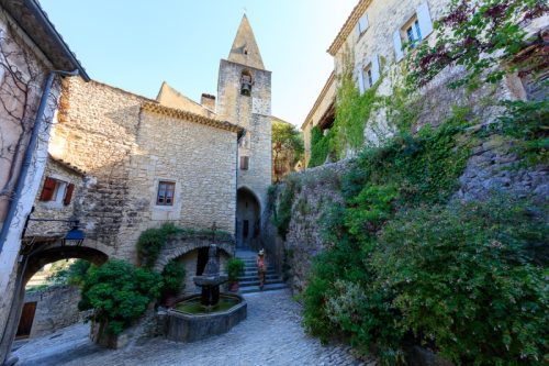 IMG_1907092764_Vaucluse (84)  Crestet Villages perchés fontaine