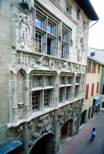 IMG_261041_DROME (26)  VALENCE FAçADE DE LA MAISON DES TêTES ,