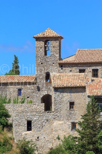 IMG_14066458_CLOCHER_EGLISE_ET_VILLAGE_POET_SIGILLAT_BARONNIES_D