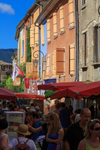 IMG_16076290_Jour-de-Marche-_Place-des-Arcades_Villes-et-Village