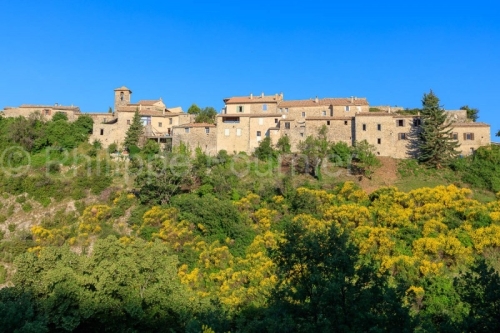 IMG_18060523_drome (26)  baronnies le poët sigillat le village