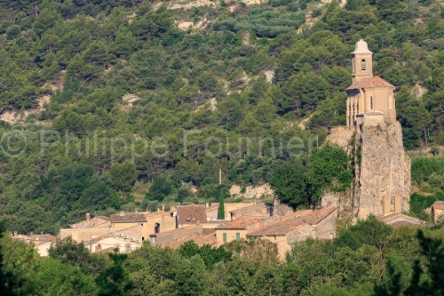 IMG_18071038_drome (26)  pierrelongue drôme provençale eglise