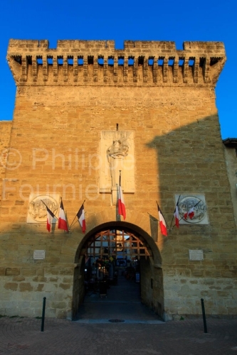IMG_1908261614_DRôME (26)  CHABEUIL TOUR PORTE FORTIFIéE DES X