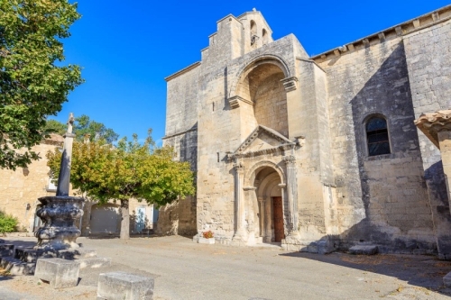 IMG_1909195129_Drôme (26)  Saint Restitut Patrimoine parvis de