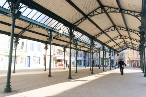 IMG_28319_MARCHE_COUVERT_PLACE_SAINT_JEAN_VALENCE_DROME.CR2