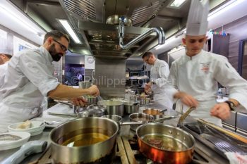Gastronomie-Auberge-de-Montfleury--Coup-de-feu-en-cuisine
