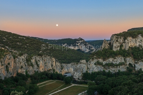 IMG_19065602_ARDèCHE (07)  VALLON PONT D'ARC RéSERVE NATURELLE