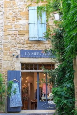 IMG_18068246_VAUCLUSE (84)  LOURMARIN FAçADE DE MAISON DE VILLA