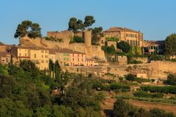 IMG_18068550_VAUCLUSE (84)  MéNERBES VILLAGE PERCHé VUE GéNé