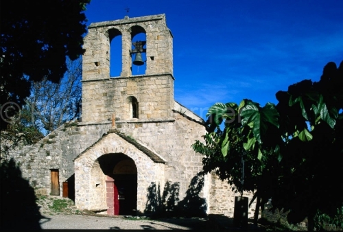 IMG_071115_Ardeche (07)  NAVES VILLAGE DE CARACTERE église du X