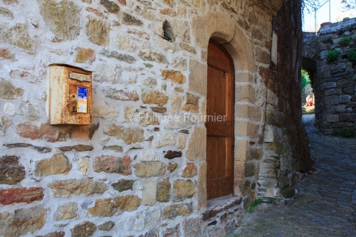 IMG_13046160_CALADE DU BOURDARIC NAVES VILLAGE DE CARATERE ARDEC