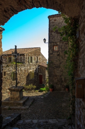 IMG_13046183_CALADE DU BOURDARIC NAVES VILLAGE DE CARATERE ARDEC