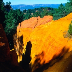 IMG_84050_VAUCLUSE (84)  ROUSSILLON PARC NATUREL REGIONAL DU LUB