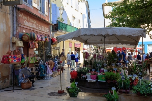 IMG_18067383_drome (26)  montélimar jour de marche place du mar