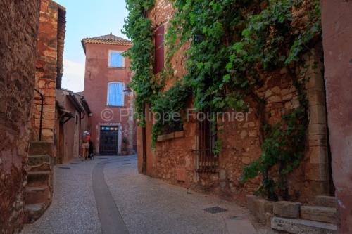 IMG_18071960_Vaucluse (84)  Roussillon Le Village Maisons ocrée