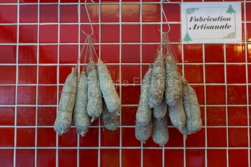 IMG_12120615_SAUCISSONS MAGASIN BOUCHERIE CHARCUTERIE MOULIN SAI