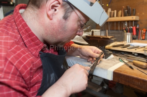 Savoir-Faire_IMG_46909_SCULPTURE MANCHE EBENE STEPHANE RAMBAUD
