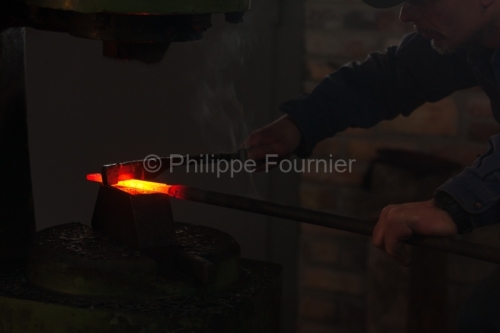IMG_44779_PUY DE DOME (63) THIERS SAVOIR FAIRE HENRI VIALLON MEI