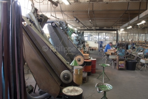 IMG_44285_Puy de Dome (63) thiers Savoir Faire Coutellerie L ECO