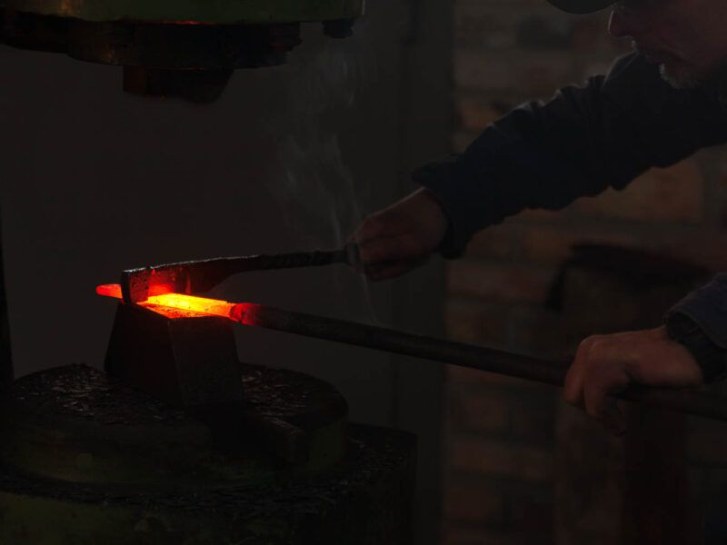 IMG_44779_HENRI VIALLON ATELIER FORGE LAME DAMAS THIERS PUY DE DOME 63