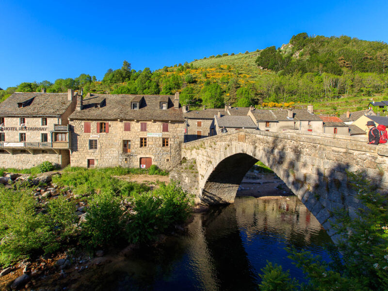 IMG_19065443_LOZèRE (48) PONT DE MONTVERT SUD MONT LOZèRE PARC NATIONAL DES CéVENNES LE VILLAGE, CHEMIN DE STEVENSON LE PONT SUR LE TARN.